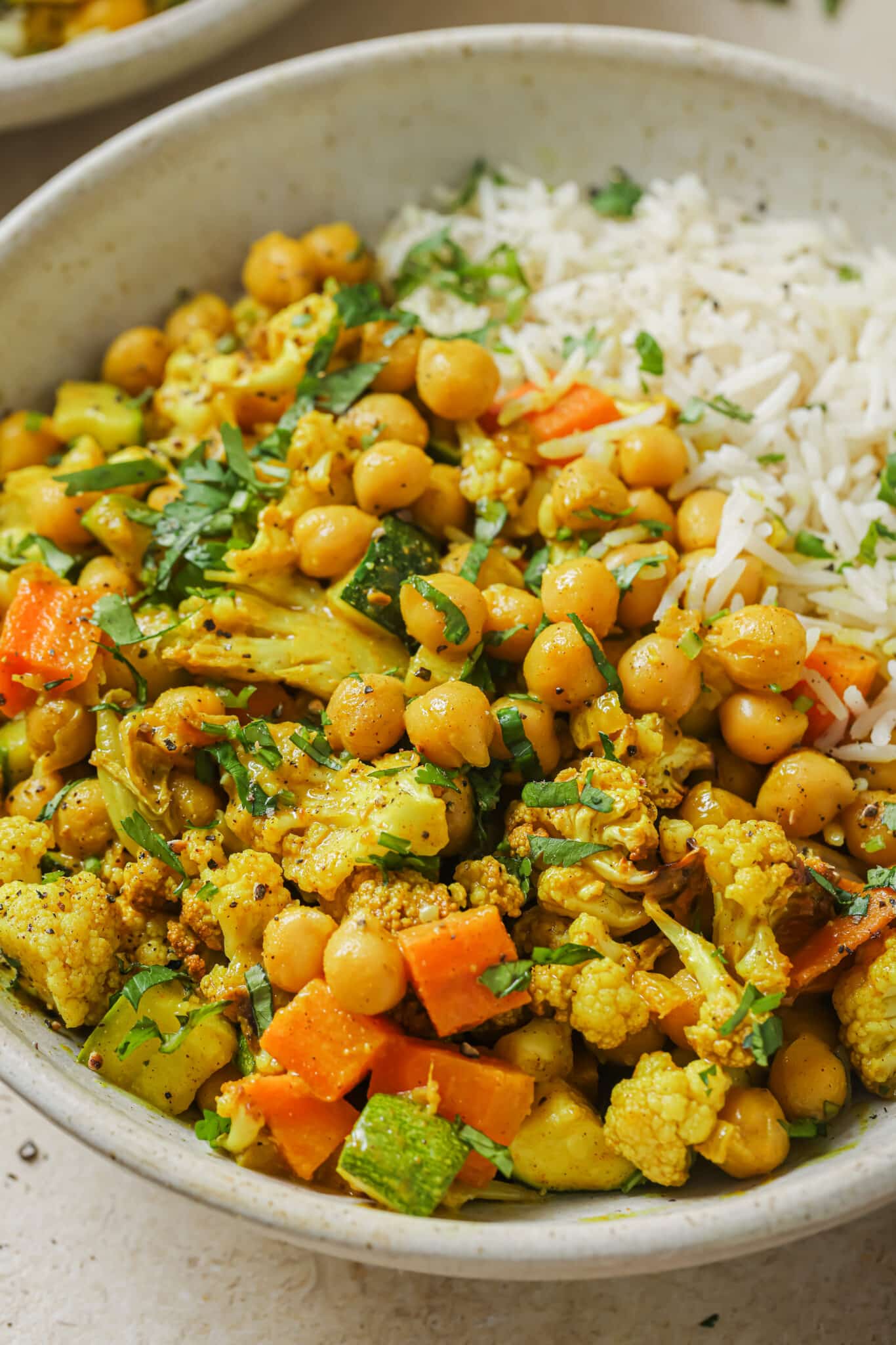 30-Minute Roasted Cauliflower Curry with Chickpeas (Vegan) - Two Spoons