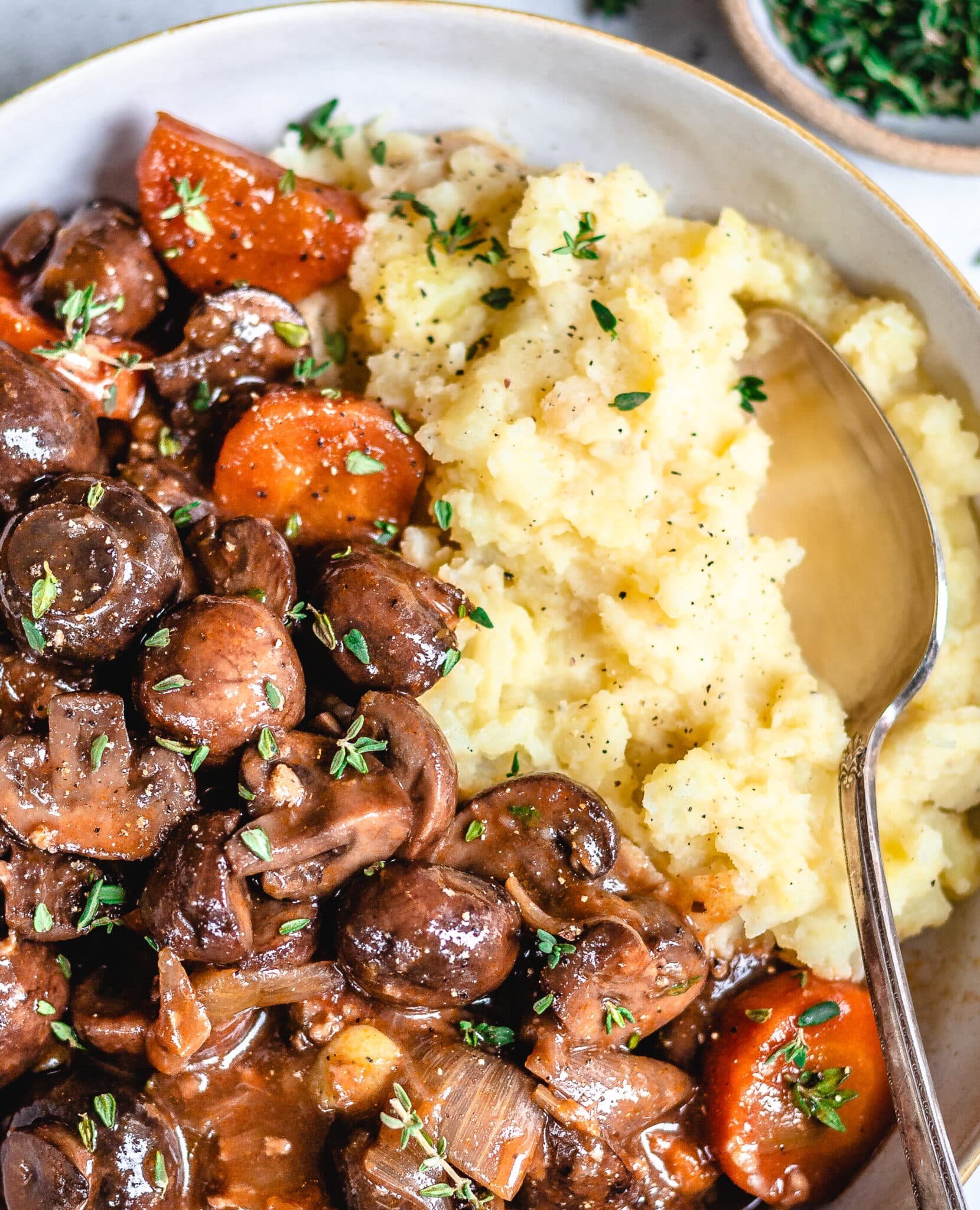 Mushroom Bourguignon (vegan and gluten-free!) - Two Spoons