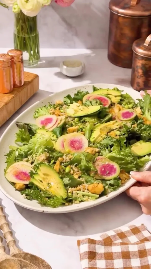 Welcome back Spring! My Spring Mix Salad with Lemon Baked Tofu is loaded with plant points and plant-protein. Comment “SPRING” and I’ll send you the recipe. (P.S. I’m so excited to be sharing some new reels with you! It’s been a while🤗). 

#dinnersalad #healthysalad #vegansalad #plantbasedrecipes #twospoons