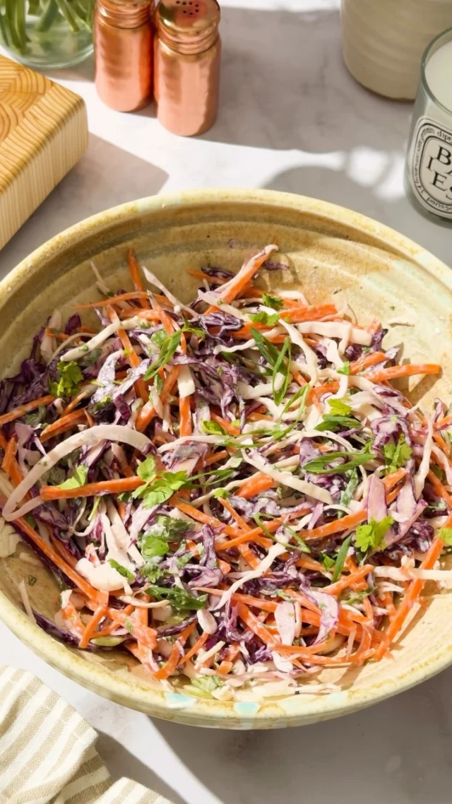 10-Minute Cabbage Carrot Coleslaw. No mayo, not soggy, and no time commitment.🙌 Comment “RECIPE” below and I’ll DM you. This is the latest from my Salads with Substance series - made with simple, real food ingredients, and lots of flavor. Share it with your bestie.😘

#coleslaw #coleslawsalad #vegansalad #wholefoodplantbased #cabbage 

https://www.twospoons.ca/10-minute-vegan-coleslaw/