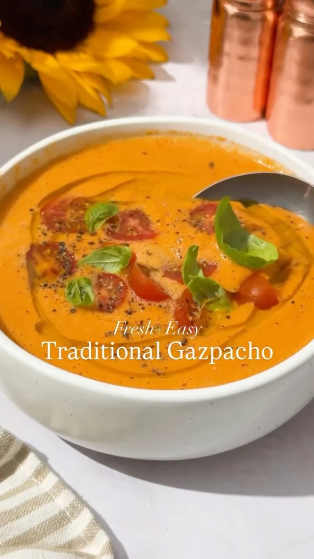 Is this officially the laziest recipe on earth?🫢🍅 Comment “RECIPE” and I’ll send it. Blend, pour, sip, and pretend you’re in Spain.🇪🇸 

#gazpacho #coldsoup #tomatosoup #tomatoseason #wholefoodsplantbased 

https://www.twospoons.ca/easy-gazpacho-recipe/