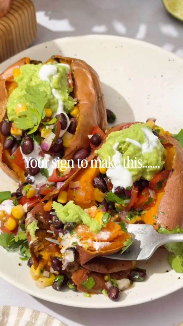 The comments don’t lie.🤭🌟 Reply “RECIPE” to try my Black Bean Stuffed Sweet Potatoes, and tell me your thoughts.😘 

#sweetpotatoes #stuffedsweetpotato #wfpb #wholefoodplantbaseddiet #vegandinner 

https://www.twospoons.ca/mexican-stuffed-sweet-potatoes/