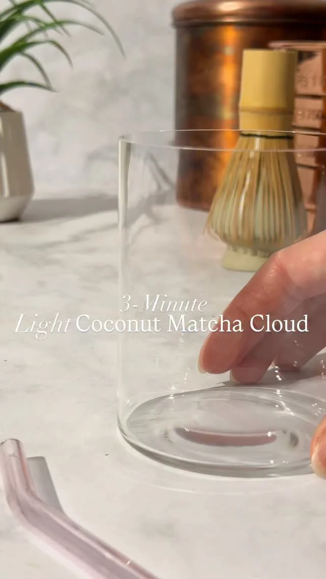 How to make Light Coconut Matcha Cloud.🍵☁️ This one’s lighter, using a blend of almond milk and coconut milk because I personally don’t want to drink too much saturated fat. Comment “RECIPE” and I’ll send it to you. 

#matchalover #matchalovers #matchagreentea #coconutmatcha #matcha 

https://www.twospoons.ca/3-minute-light-coconut-matcha-cloud-vegan/