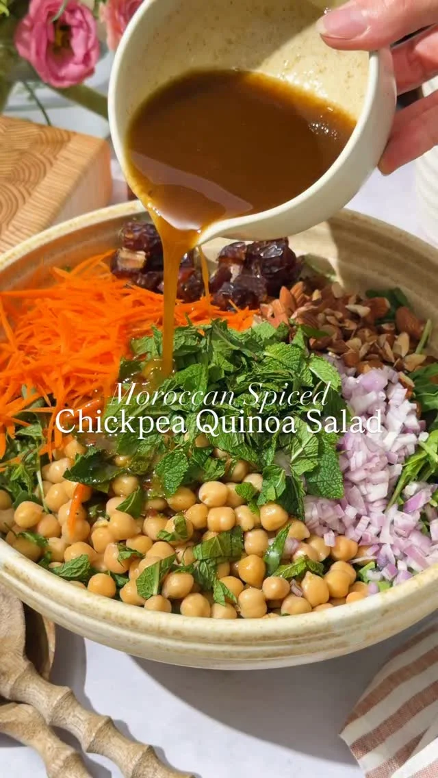 This Chickpea Quinoa Salad hits the spot for cozy fall salads —hearty quinoa, chickpeas, sweet dates, and warm Moroccan spices (hello cinnamon + cumin!). Comment “RECIPE” and I’ll send you the full thing.🧡🌱

#quinoasalad #chickpeasalad #healthysalad #wholefoodsplantbased #saladsofinstagram 

https://www.twospoons.ca/moroccan-carrot-and-chickpea-salad/